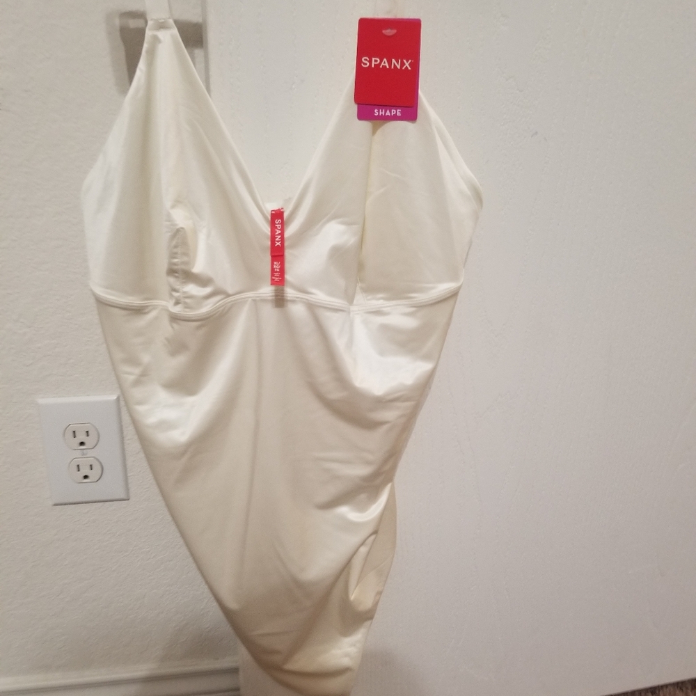 SPANX Shaping Satin Thong Bodysuit Size NEW With Tags